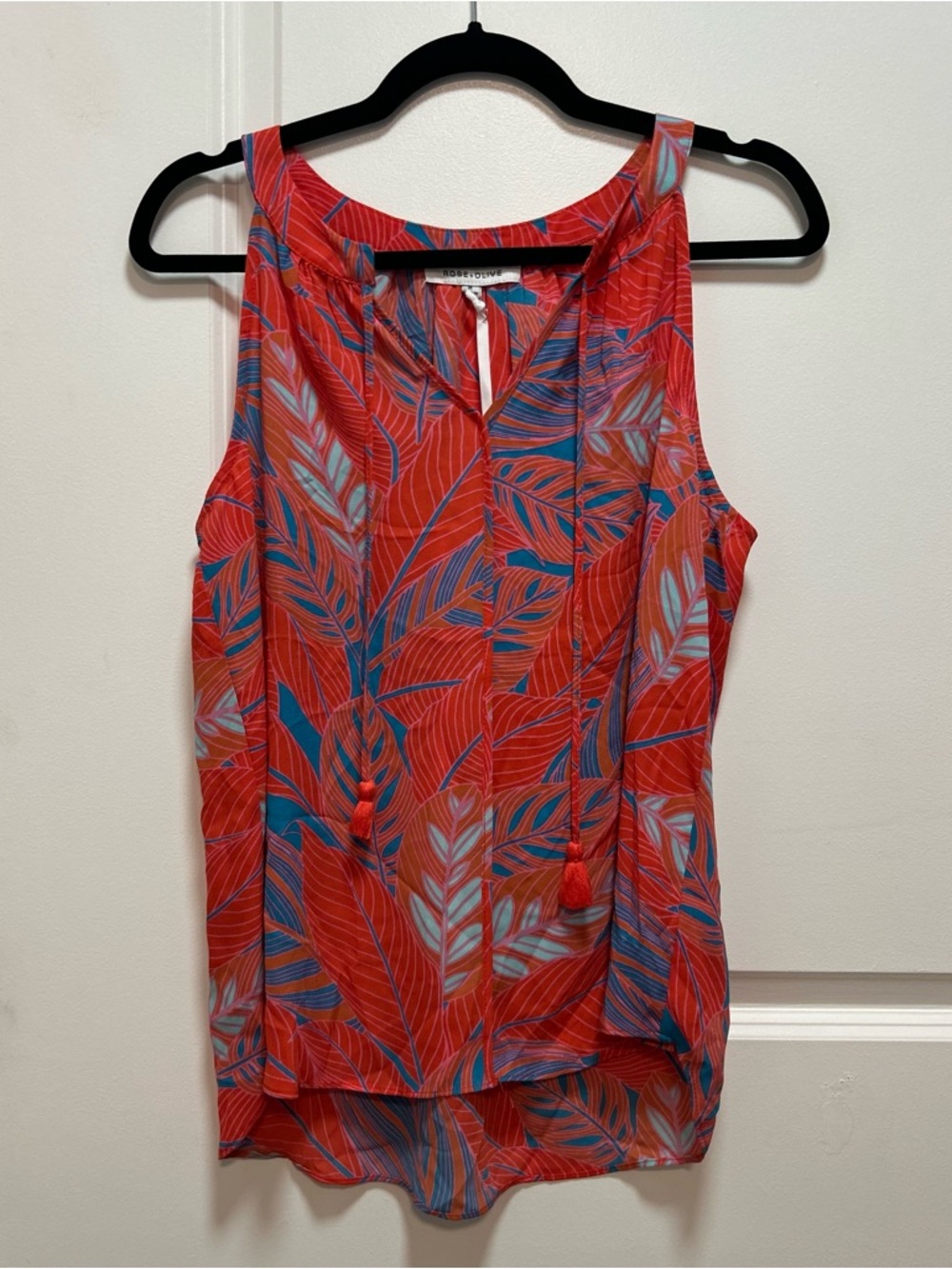 Market & Spruce Red Tropical Leaf Print Sleeveless Top